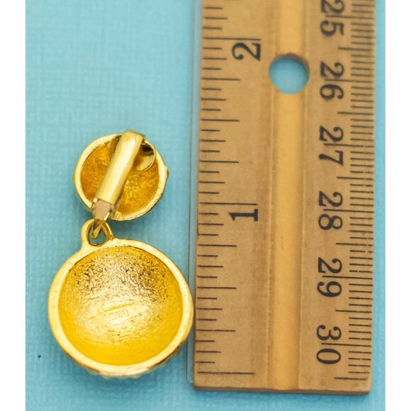 Vintage Gold Tone Raspberry Clip On Earrings by Avon - E33 - Picture 2 of 2